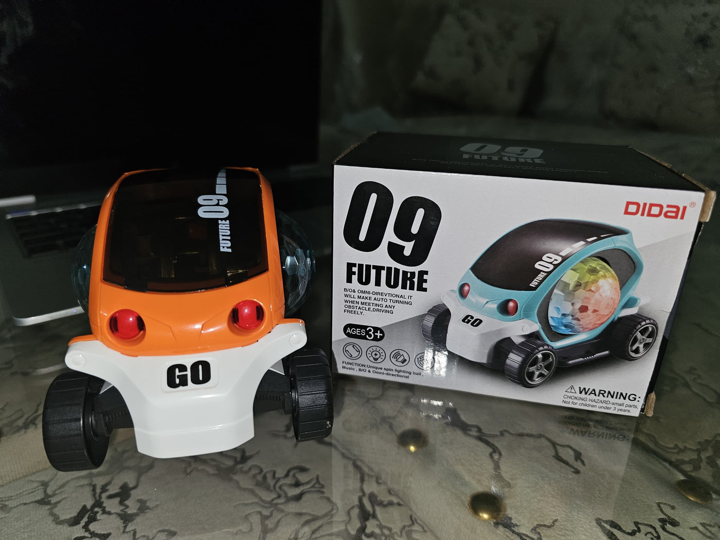 09 Omni-Directional Light & Music Car